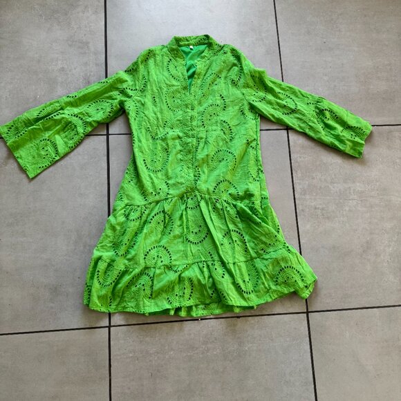 Green Eyelet Embroidered Mini Dress – Size M - Picture 2 of 8
